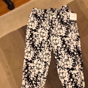 NWT Croft & Barrow Stretch Cotton Blend Capri pants size 4